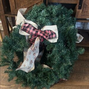 Festive Green Holiday Set of Wreaths with  Bows